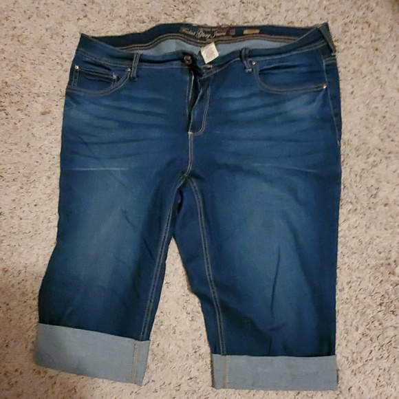 Capri pants - Picture 2 of 3